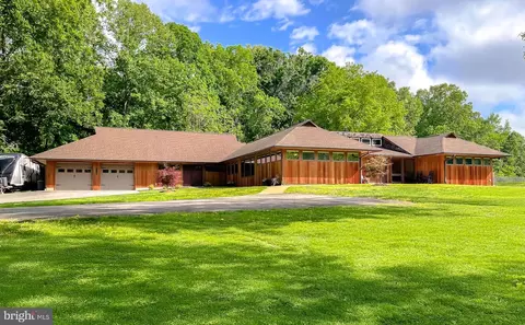 37710 Chaptico Rd, Mechanicsville, MD 20659