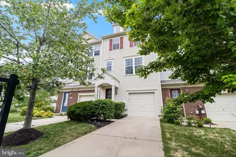 44222 Beaver Creek Dr, California, MD 20619