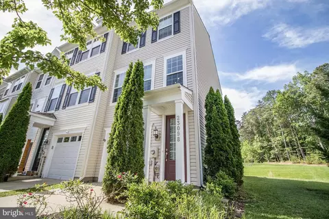 23098 Foxglove Way, California, MD 20619