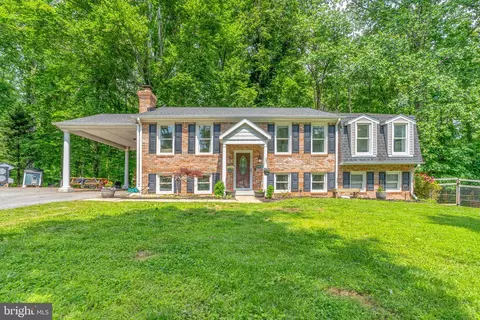 39620 Walnut Cir, Mechanicsville, MD 20659
