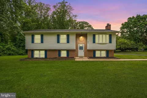 30155 Curtiss Rd, Mechanicsville, MD 20659