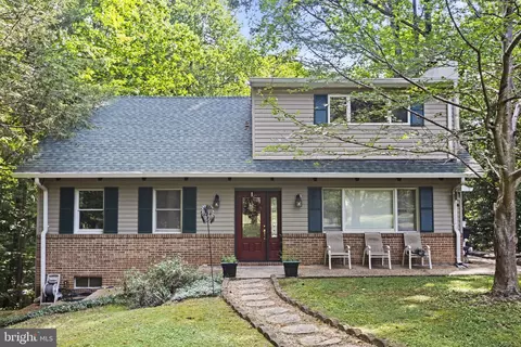 27086 Holly Ln, Mechanicsville, MD 20659