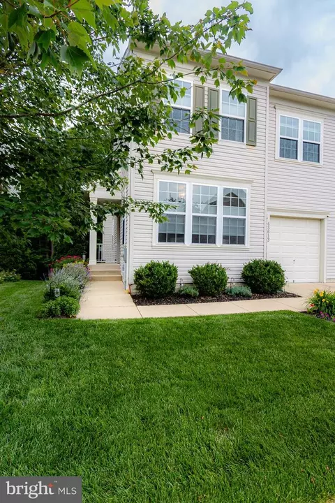 43613 Evening Primrose Ct, California, MD 20619