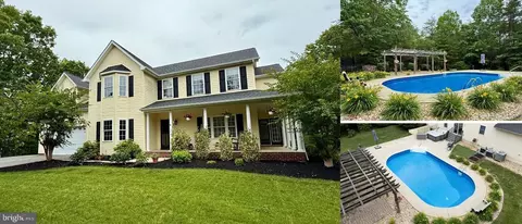 23283 Nicholson St, Hollywood, MD 20636