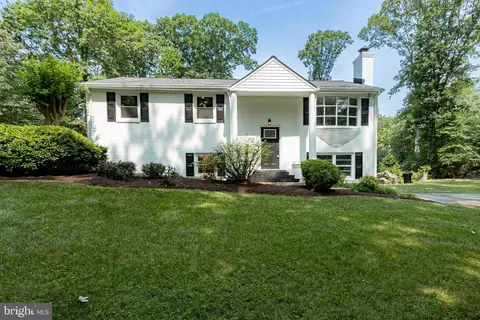 28989 Autumnwood Dr, Mechanicsville, MD 20659