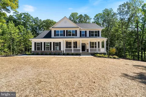 30954 Point Lookout Rd, Mechanicsville, MD 20659