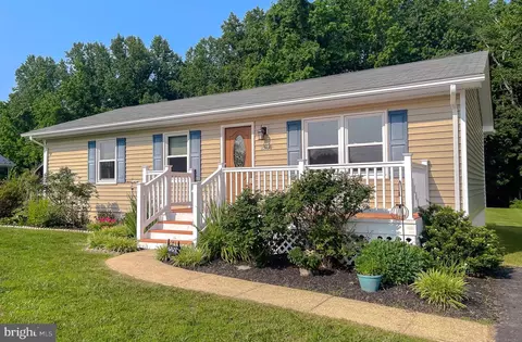 25250 Pinto Dr, Hollywood, MD 20636