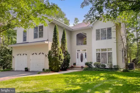 23166 Pepper Ridge Dr, California, MD 20619