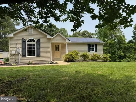 43880 Scriber Ln, Hollywood, MD 20636