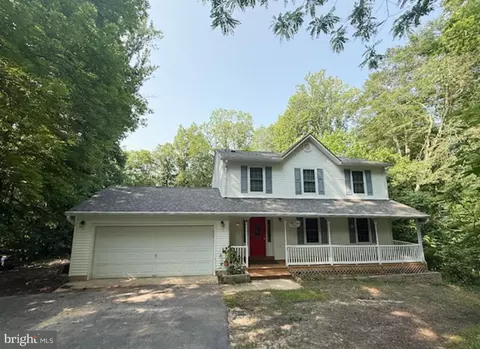 39410 Thomas Dr, Mechanicsville, MD 20659