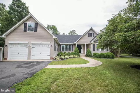 21946 Short Bow Ct, California, MD 20619
