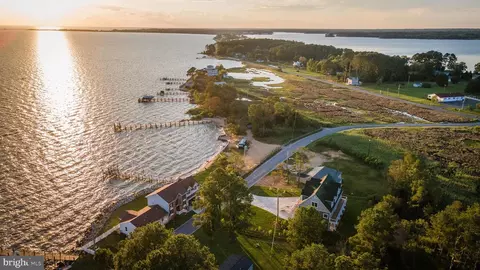 16394 Thomas Rd, Piney Point, MD 20674