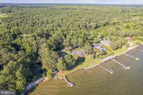42239 Riverwinds Dr, Leonardtown, MD 20650