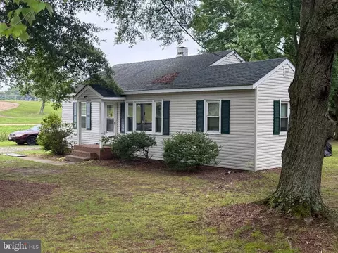 24992 Sotterley Rd, Hollywood, MD 20636