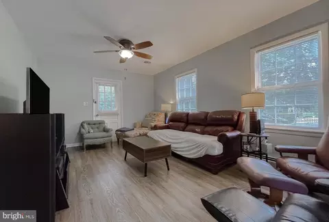 38186 Beach Rd, Coltons Point, MD 20626 photo 9