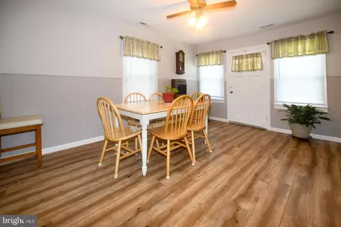 Entry Way - 17309 Piney Point Rd, Piney Point, MD 20674 photo 2 of 4