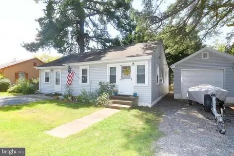 17309 Piney Point Rd, Piney Point, MD 20674