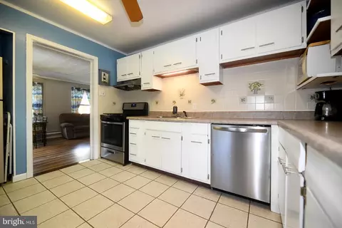 Kitchen - 17309 Piney Point Rd, Piney Point, MD 20674 photo 1 of 2