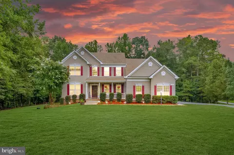 39966 Claires Dr, Mechanicsville, MD 20659