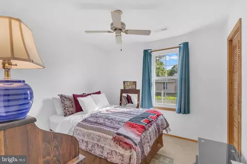 Bedroom - 24385 Macarthur Dr, Chaptico, MD 20621 photo 3 of 4