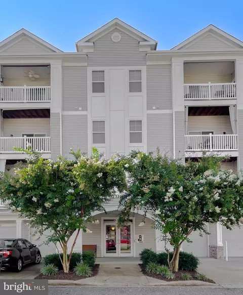23510 F D R Blvd #207, California, MD 20619