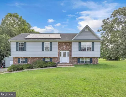 38988 Lupes Ct, Mechanicsville, MD 20659