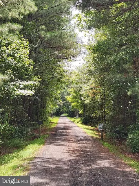 38335 Collins Rd, Avenue, MD 20609