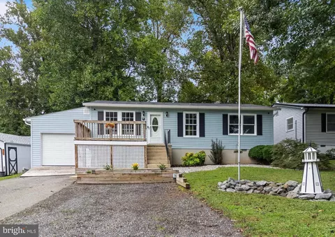 26914 Bartlett St, Mechanicsville, MD 20659