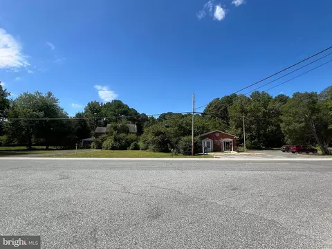 Exterior - 17677 Three Notch Rd, Dameron, MD 20628 photo 9 of 10