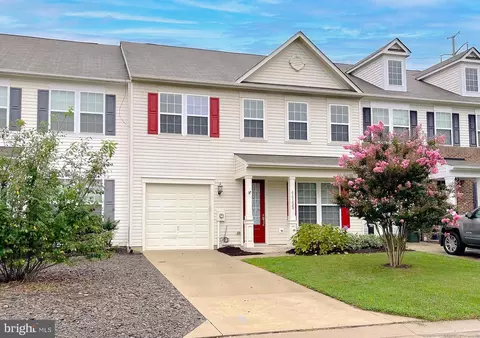 44155 Beaver Creek Dr, California, MD 20619