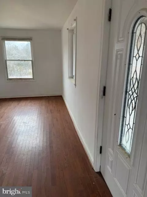 Entry Way - 21365 Canoe Nck, Abell, MD 20606 photo 1 of 4