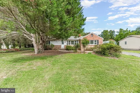 26403 Hillendale Rd, Hollywood, MD 20636