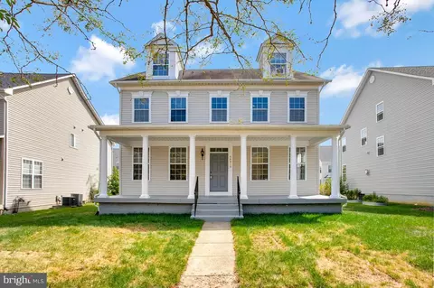 44018 Bellflower Way, California, MD 20619