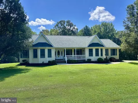 39384 Ledford Dr, Clements, MD 20624