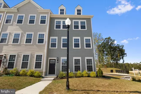 45301 Foghorn Way, California, MD 20619