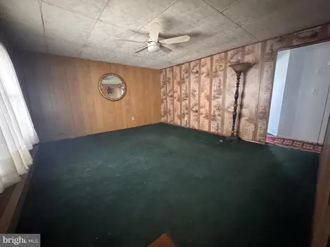 Living - 20436 Bowles Rd, Coltons Point, MD 20626 photo 1 of 1