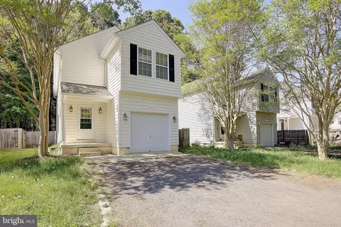 17863 2nd St, Tall Timbers, MD 20690