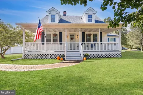 18145 Point Lookout Rd, Park Hall, MD 20667
