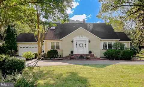 18348 Bauer Rd, Lexington Park, MD 20653