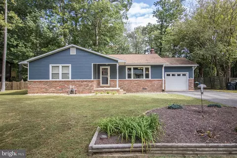 21600 Defender St, Lexington Park, MD 20653