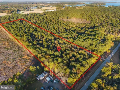 Hatchet Thicket Road, Avenue, MD 20609