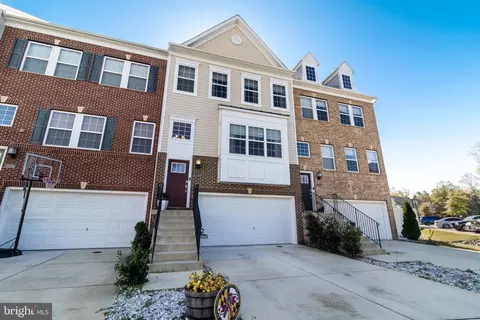 23756 Myrtle Glen Way, California, MD 20619