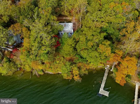 43979 Drum Cliff Rd, Hollywood, MD 20636