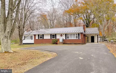 25228 Sotterley Rd, Hollywood, MD 20636