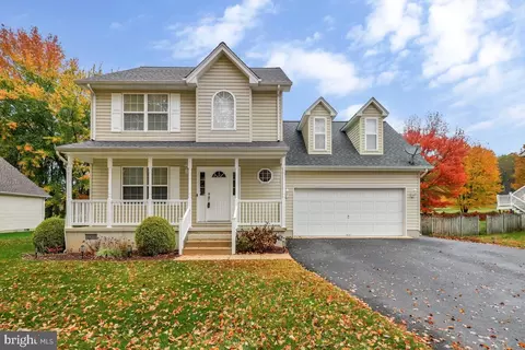 35406 Golf Course Dr, Mechanicsville, MD 20659