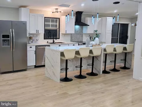45851 N Poteat Ct, California, MD 20619
