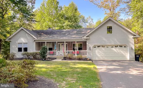 44224 Pine Creek Ln, California, MD 20619