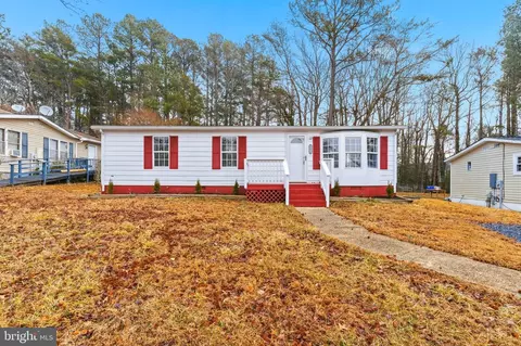 21514 Forest Run Dr, Lexington Park, MD 20653