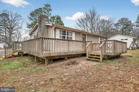 26445 Peninsular Dr, Hollywood, MD 20636