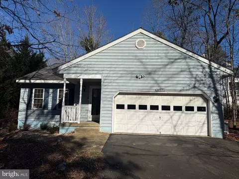 22976 Sycamore Hollow Dr, California, MD 20619
